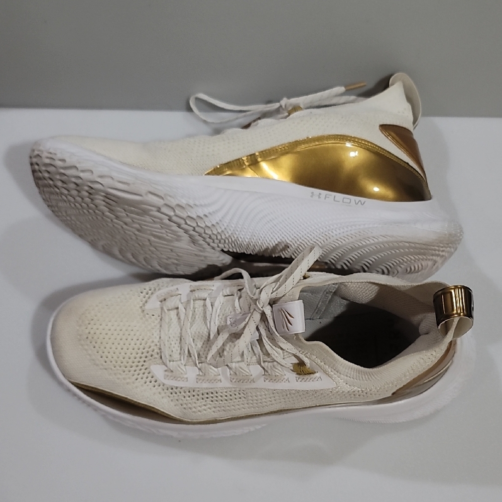 Curry Under Armor Flow 8 Sneakers w/ Gold Accents Size 12 M 13.5 W US EU 46 - Picture 14 of 16